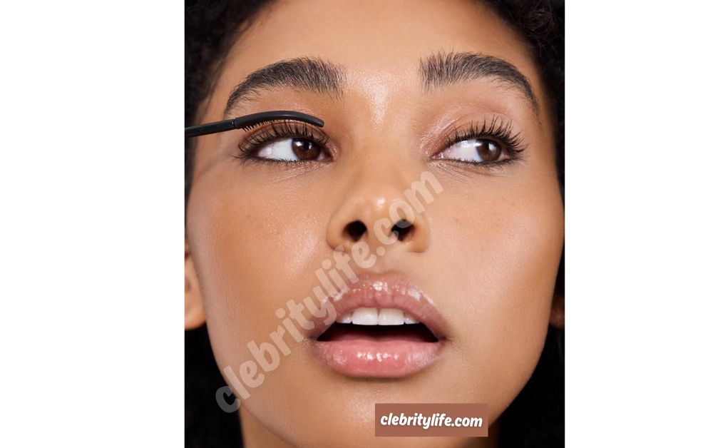 Everyday Eye Makeup: Simple Looks for Effortless Beauty 11 Beautiful Everyday Mascara-Only Look