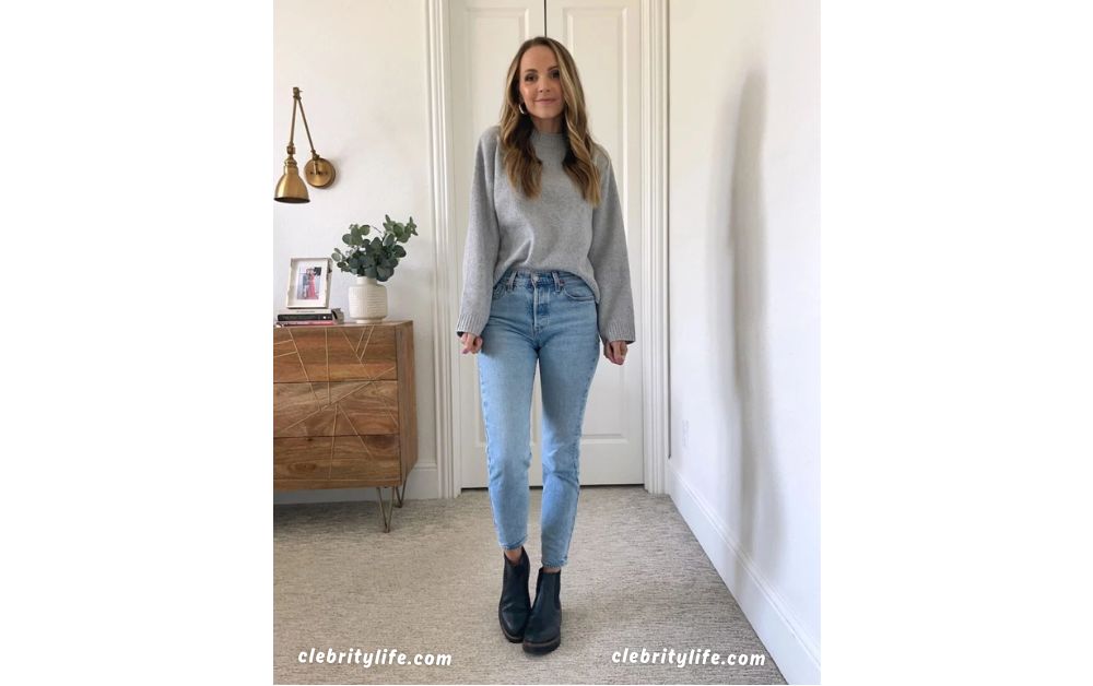 Best Light Wash Jeans for Creative Workspaces