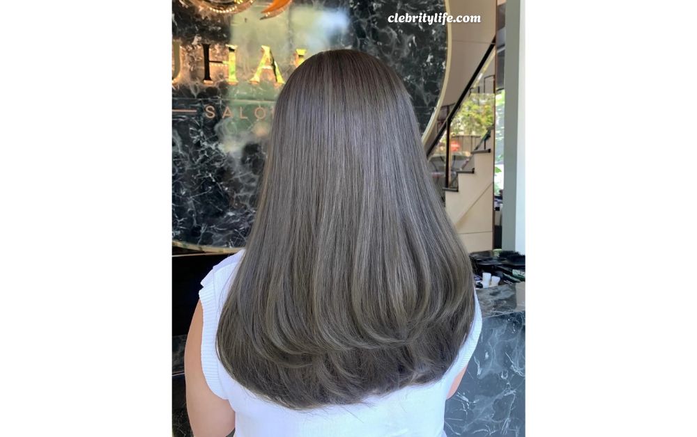 Dark Ash Brown Hair: 10 Gorgeous Styles to Try This Year 11 Dark Ash Brown for Straight Hair style idea