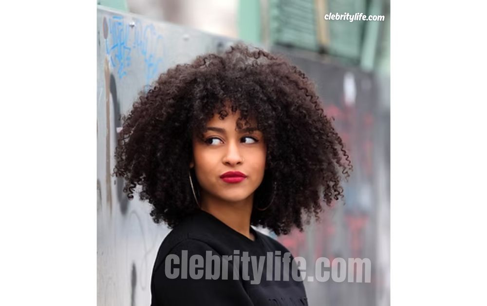Mom Hair: Effortless Styles for the Modern Mother 10 Embracing Natural Texture and Authentic Beauty