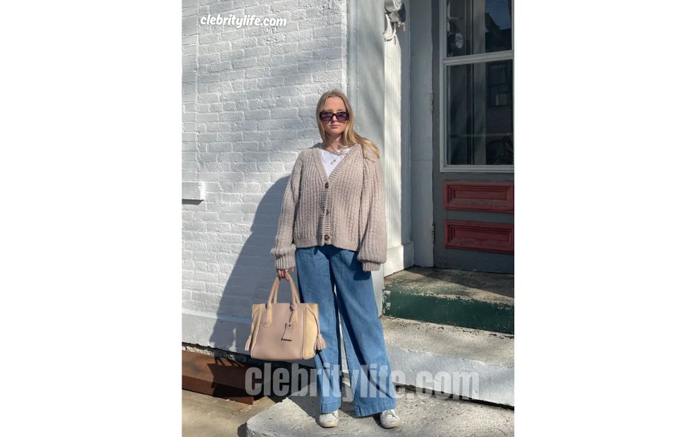 Mom Hair: Effortless Styles for the Modern Mother 7 Mom hair Casual Everyday Look for Home and Errands